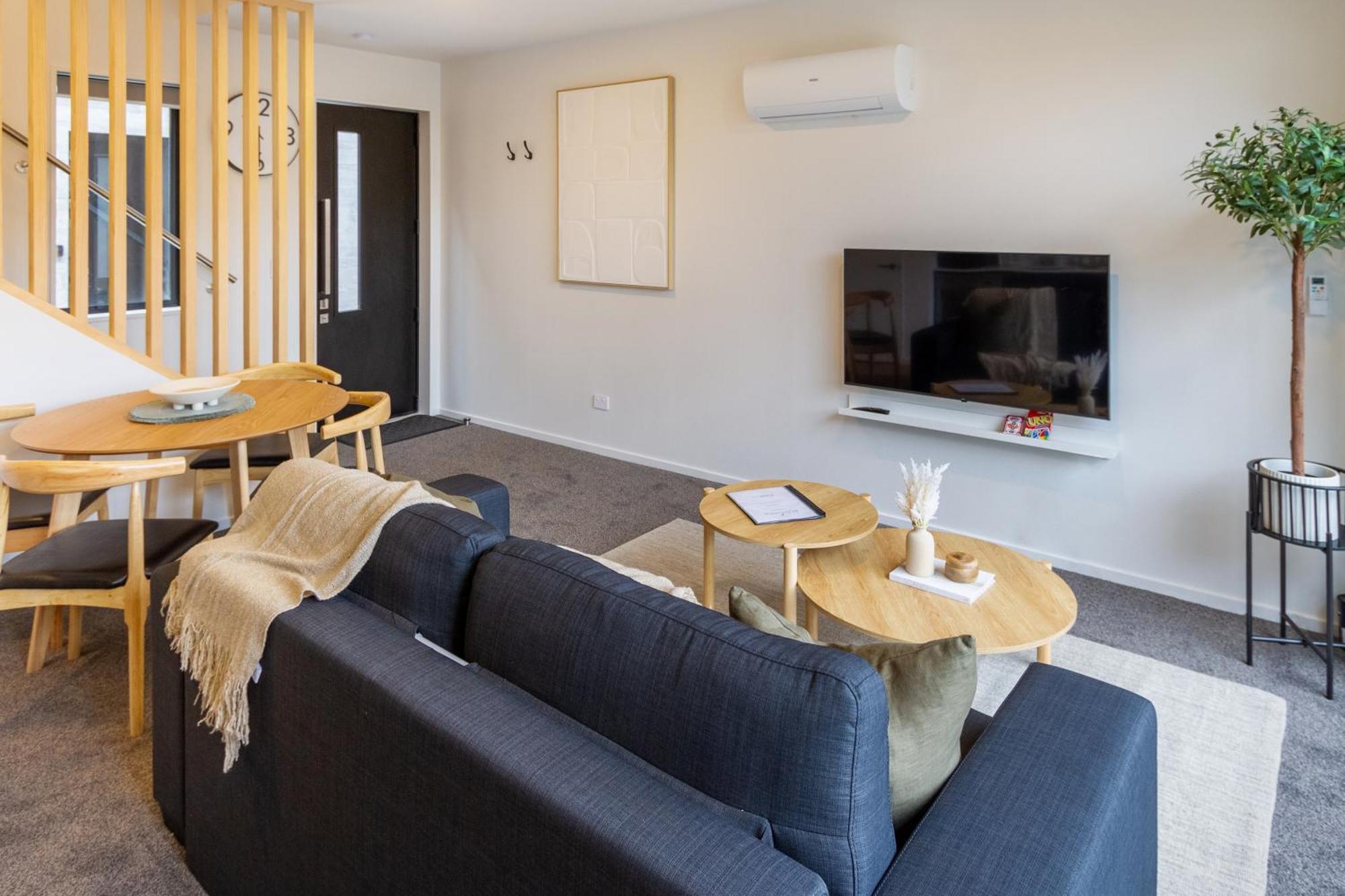 2 Bed, 2 Bath W Sofa Bed - Great Cafes Nearby Apartment Christchurch Exterior photo